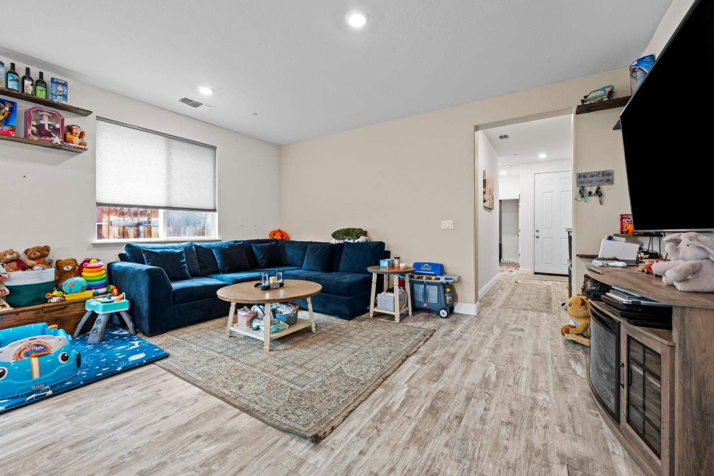 2875 Walker Way, Hollister, CA, 95023