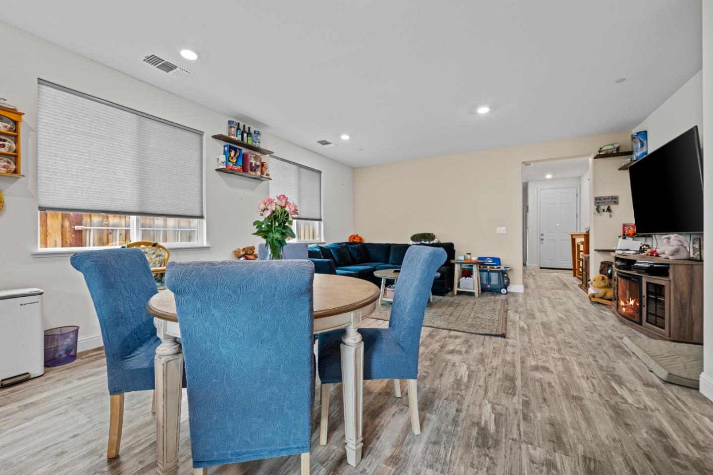 Detail Gallery Image 23 of 43 For 2875 Walker Way, Hollister,  CA 95023 - 3 Beds | 2 Baths