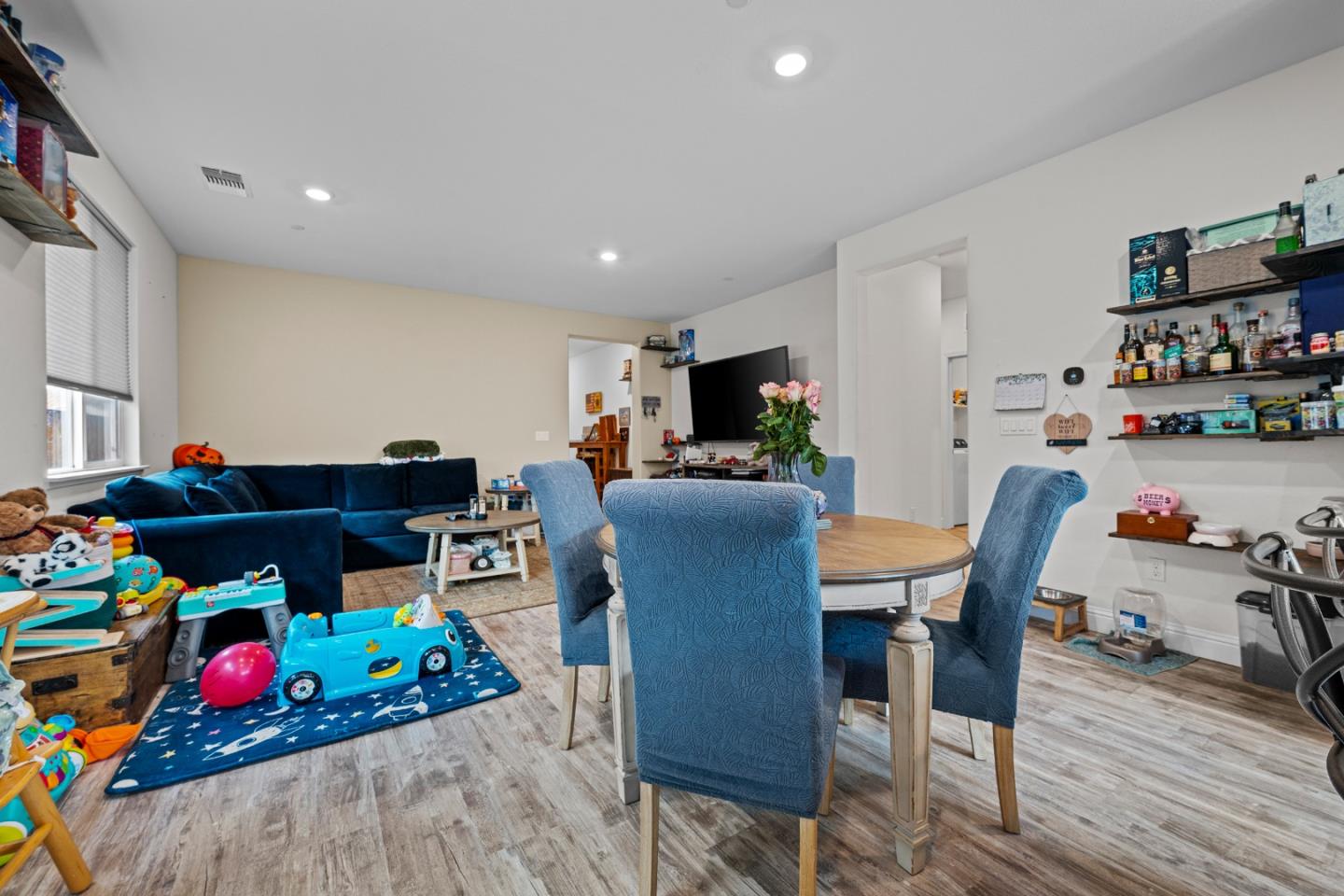 Detail Gallery Image 26 of 43 For 2875 Walker Way, Hollister,  CA 95023 - 3 Beds | 2 Baths