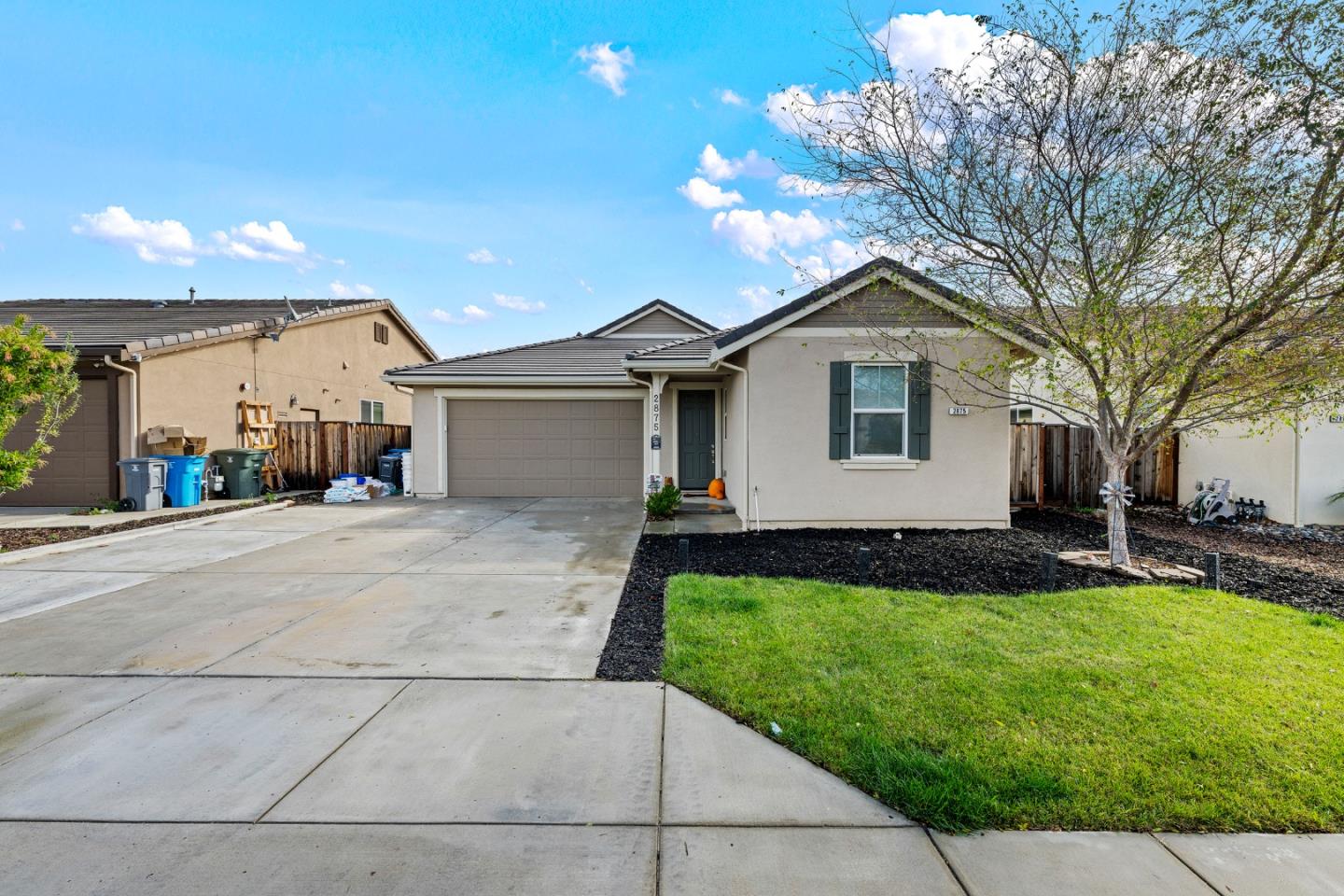 Detail Gallery Image 3 of 43 For 2875 Walker Way, Hollister,  CA 95023 - 3 Beds | 2 Baths