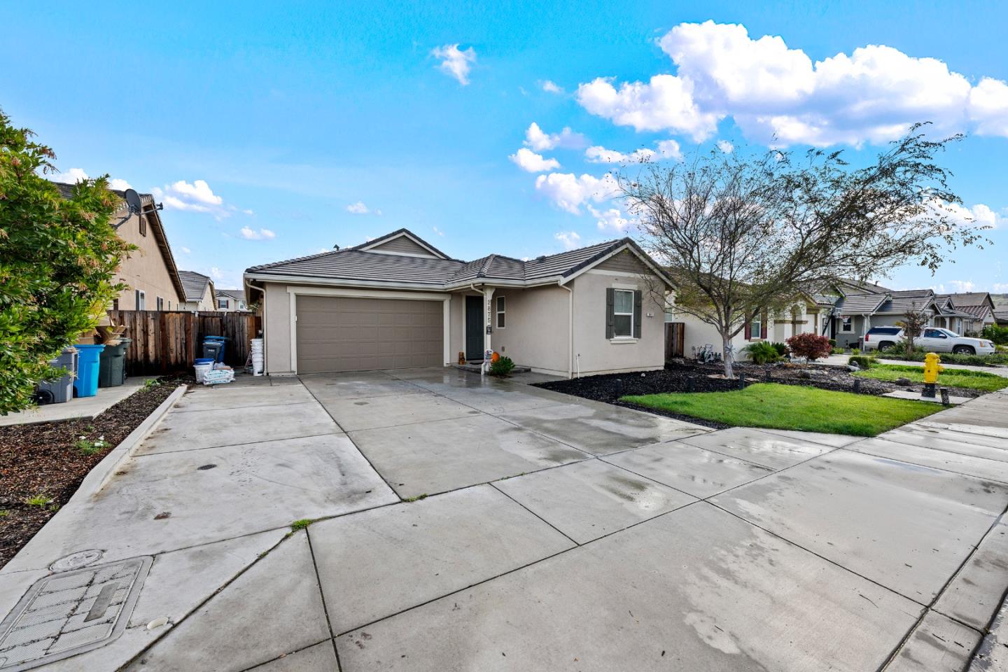 Detail Gallery Image 4 of 43 For 2875 Walker Way, Hollister,  CA 95023 - 3 Beds | 2 Baths