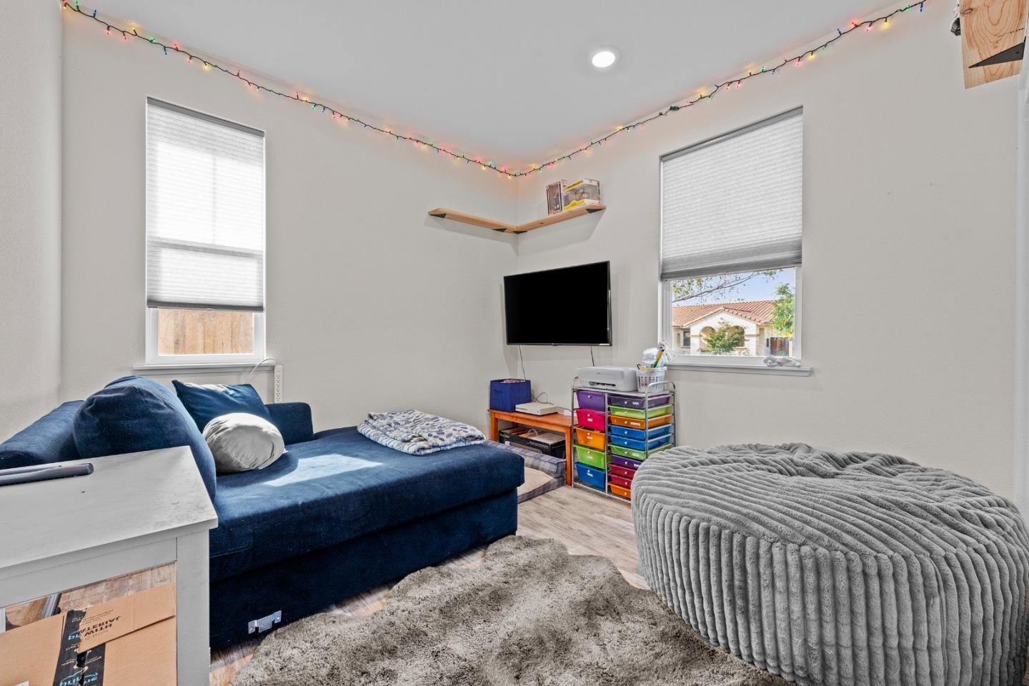 Detail Gallery Image 9 of 43 For 2875 Walker Way, Hollister,  CA 95023 - 3 Beds | 2 Baths