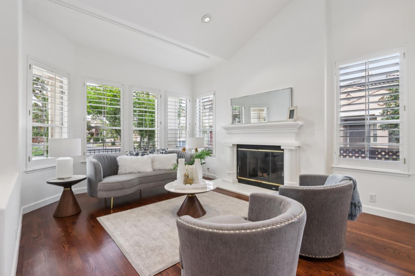 Detail Gallery Image 9 of 59 For 5090 Birkdale Way, San Jose,  CA 95138 - 4 Beds | 3 Baths