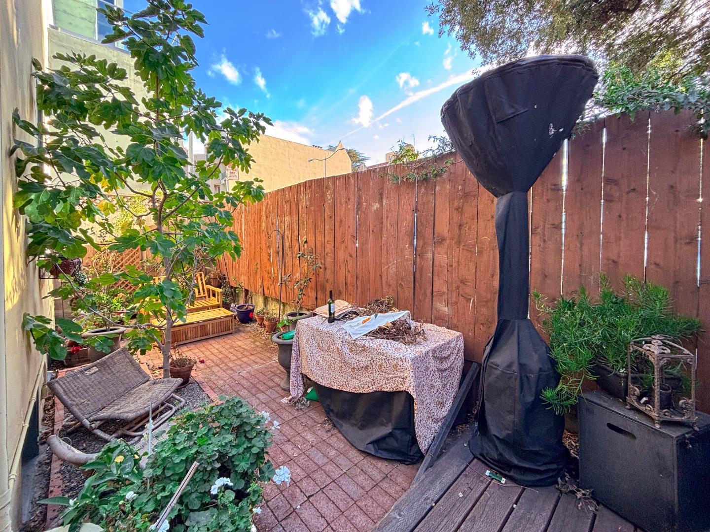 Detail Gallery Image 20 of 57 For 628 Waverley St, Palo Alto,  CA 94301 - – Beds | – Baths