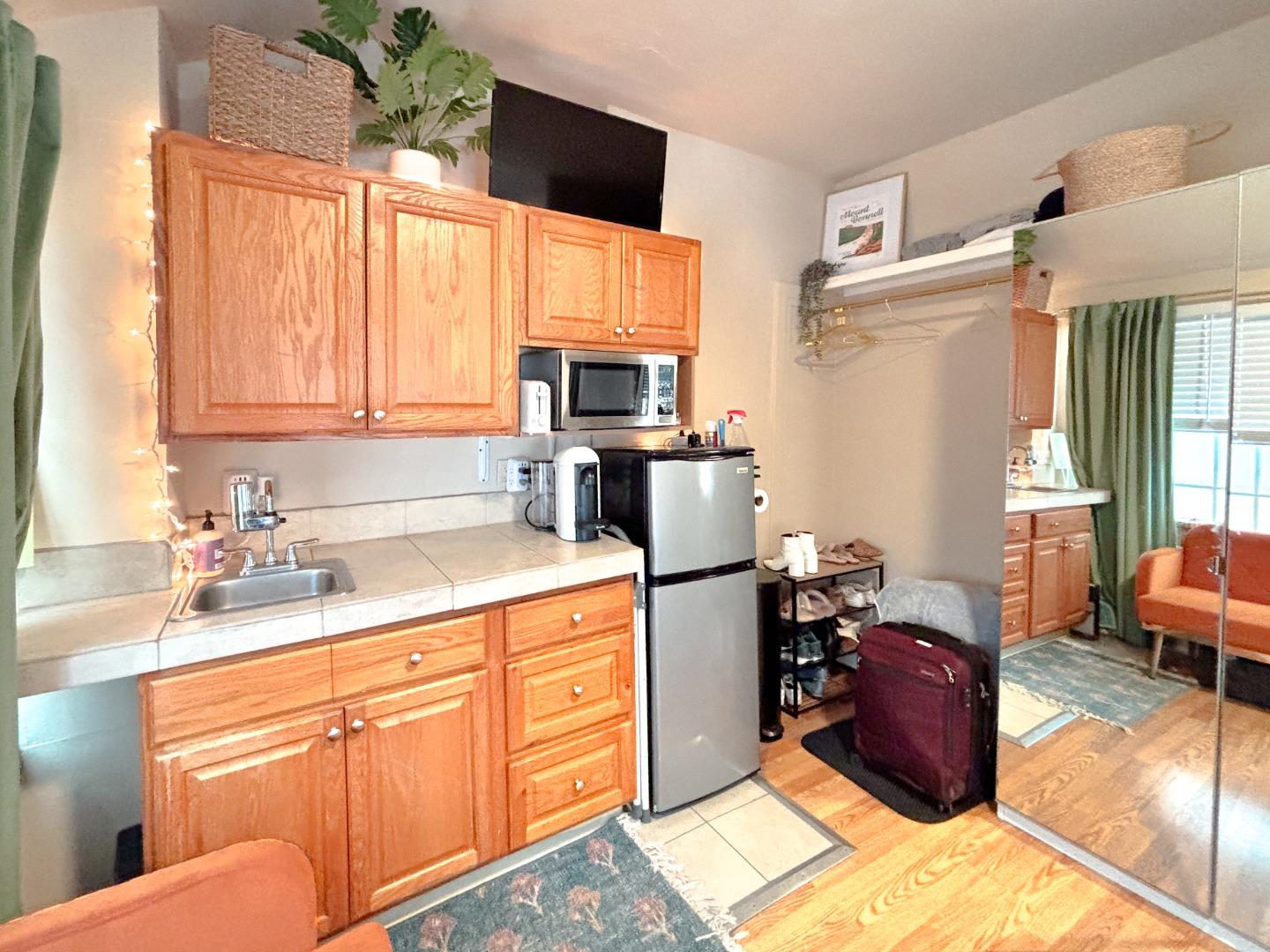 Detail Gallery Image 21 of 57 For 628 Waverley St, Palo Alto,  CA 94301 - – Beds | – Baths