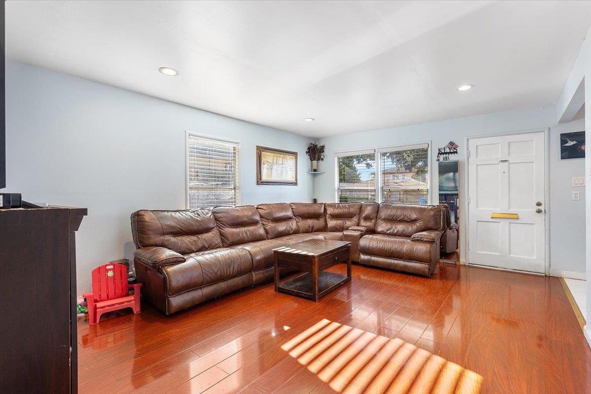 Detail Gallery Image 11 of 28 For 33834 9th St, Union City,  CA 94587 - 2 Beds | 1 Baths