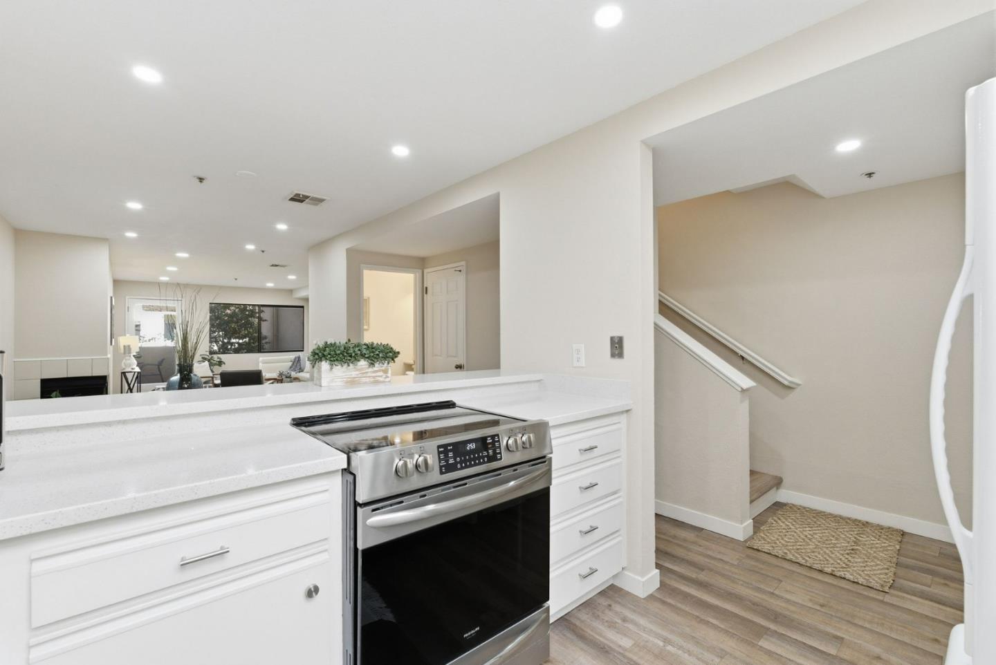 Photo #10: ML82027537 Listing: Photo #10