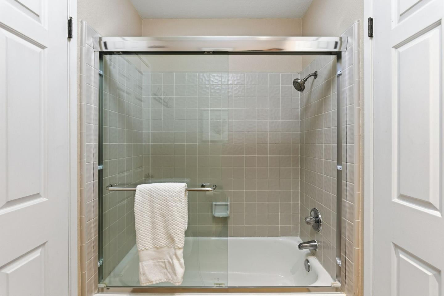 Photo #27: ML82027537 Listing: Photo #27