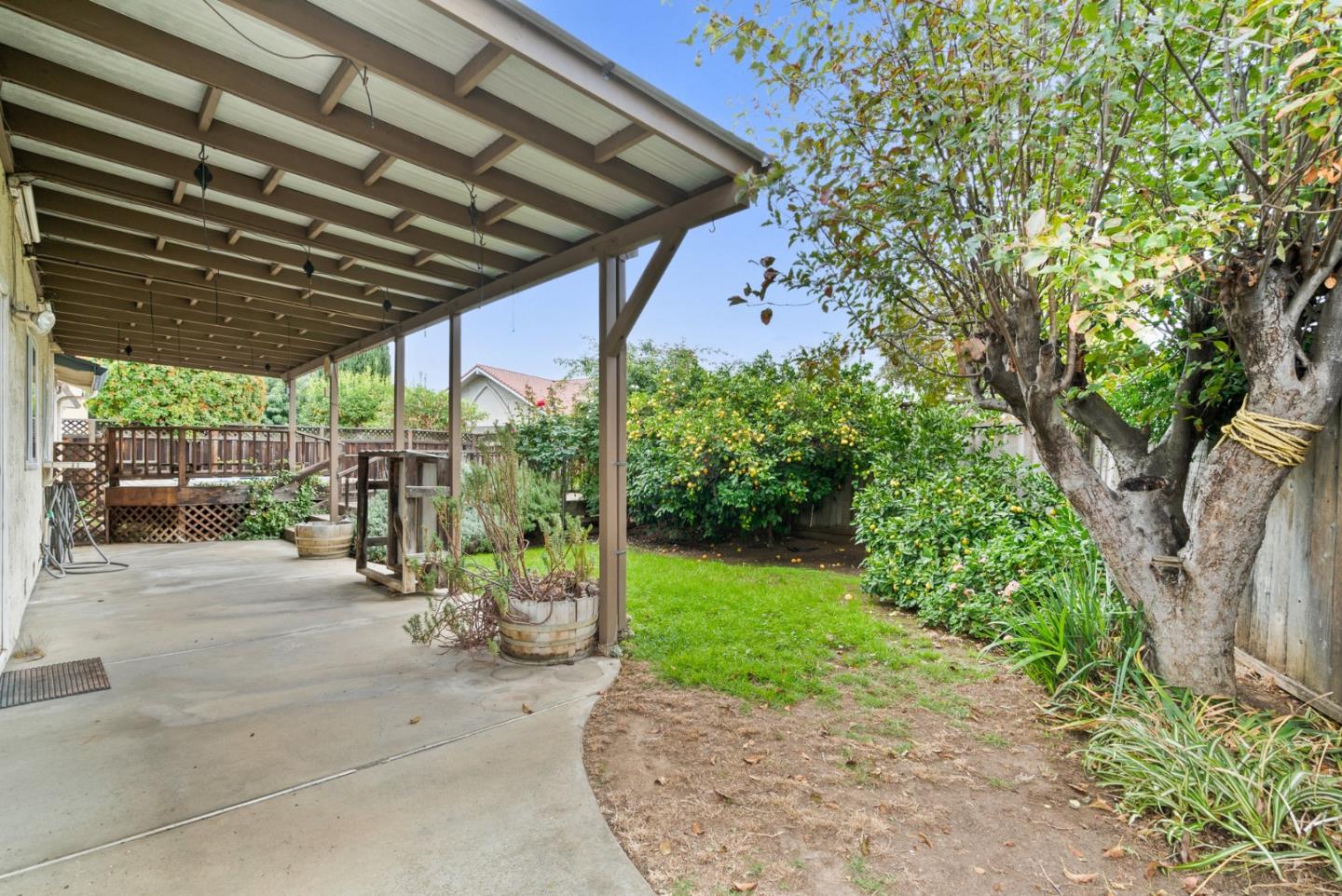 Detail Gallery Image 27 of 34 For 230 Castillon Way, San Jose,  CA 95119 - 5 Beds | 3 Baths