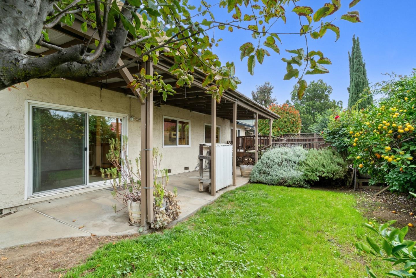 Detail Gallery Image 28 of 34 For 230 Castillon Way, San Jose,  CA 95119 - 5 Beds | 3 Baths