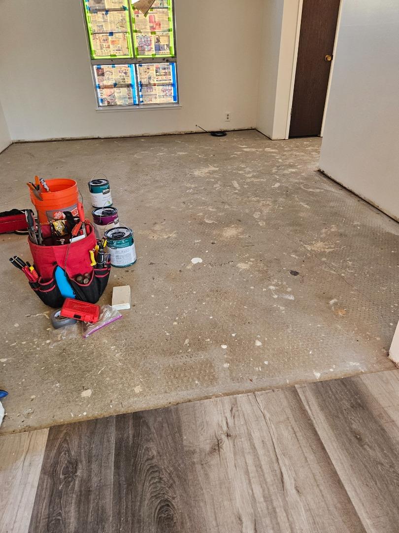 Detail Gallery Image 2 of 6 For 156 Garrison Ave #156,  San Francisco,  CA 94134 - 3 Beds | 2/1 Baths