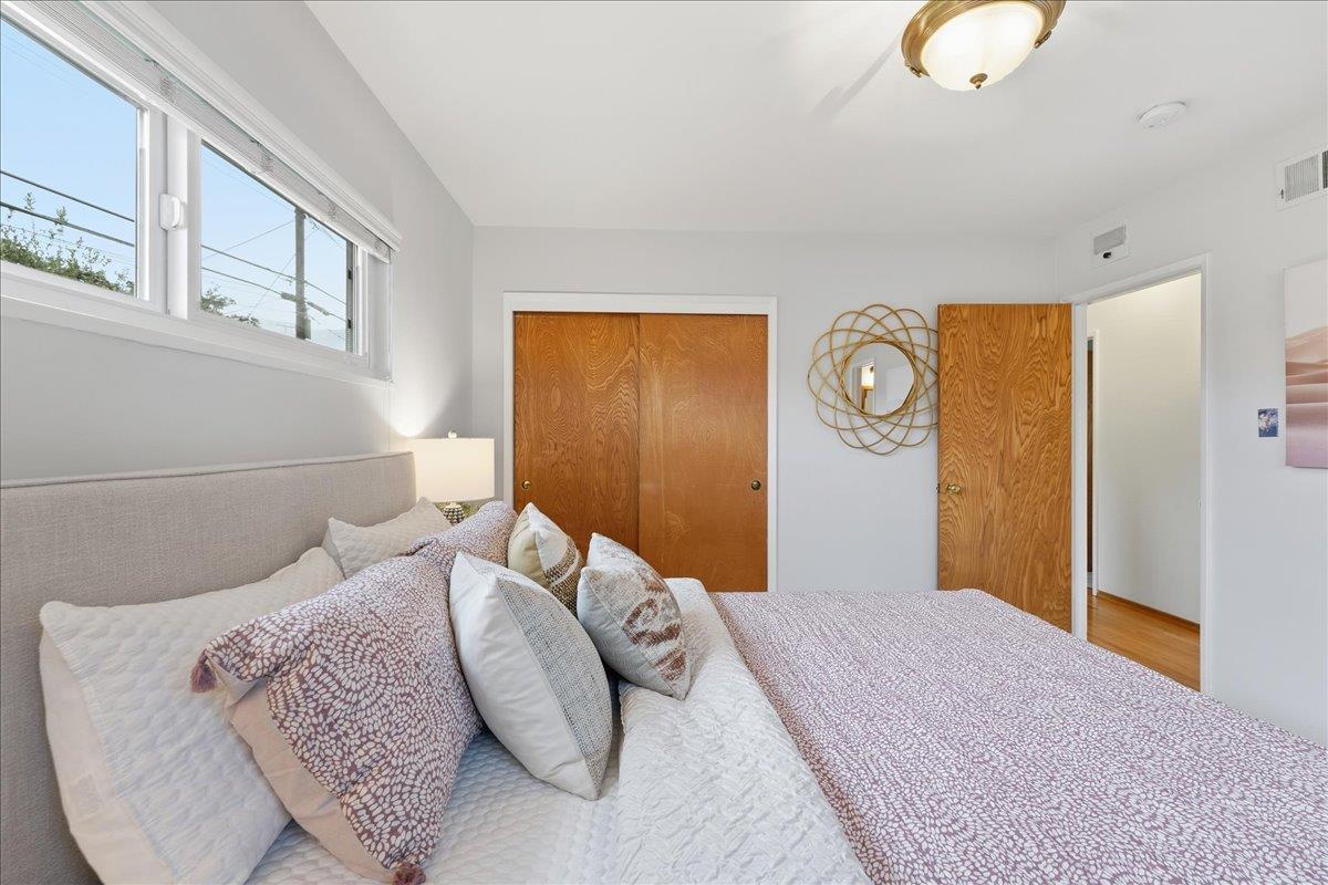 Detail Gallery Image 21 of 26 For 4694 Strawberry Park Dr, San Jose,  CA 95129 - 3 Beds | 2 Baths