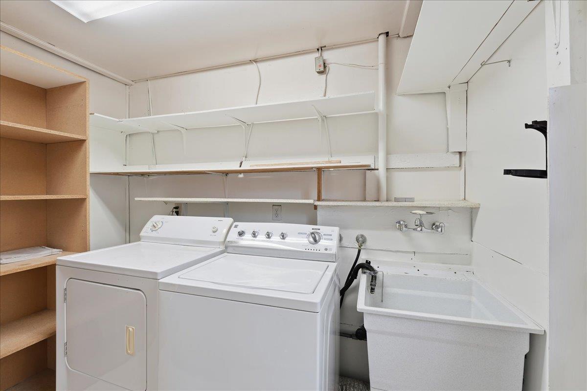 Detail Gallery Image 25 of 26 For 4694 Strawberry Park Dr, San Jose,  CA 95129 - 3 Beds | 2 Baths