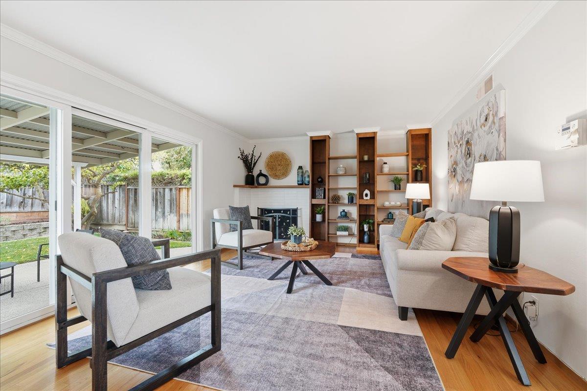 Detail Gallery Image 4 of 26 For 4694 Strawberry Park Dr, San Jose,  CA 95129 - 3 Beds | 2 Baths