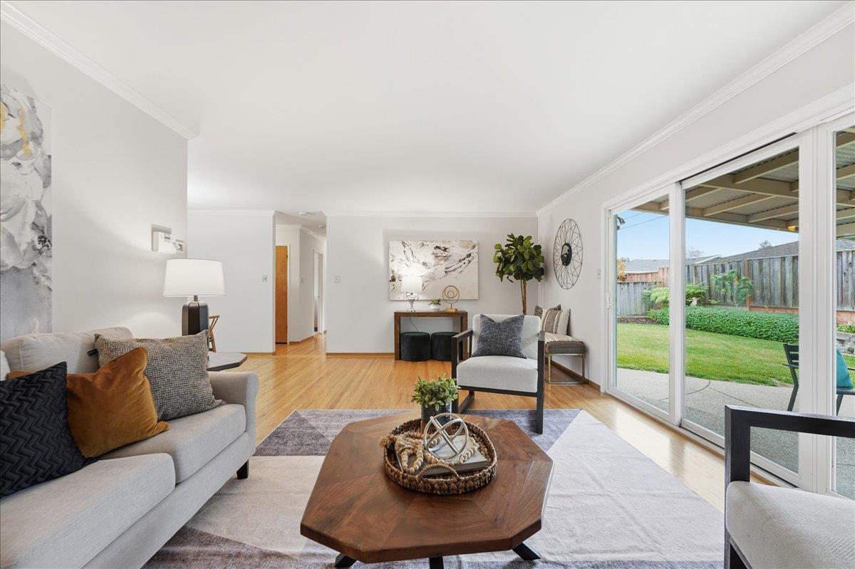 Detail Gallery Image 7 of 26 For 4694 Strawberry Park Dr, San Jose,  CA 95129 - 3 Beds | 2 Baths