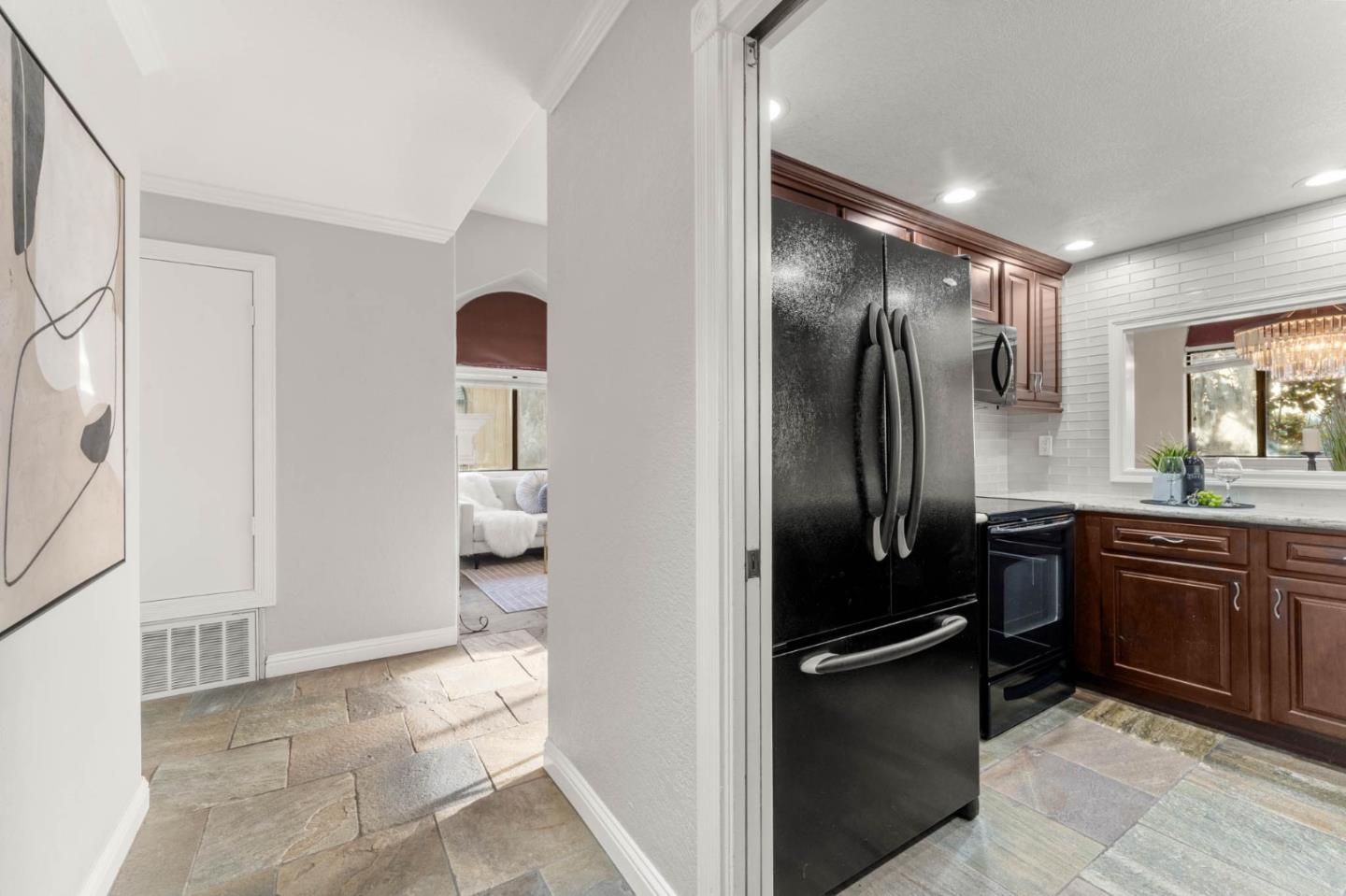 Detail Gallery Image 3 of 55 For 2208 Brega Ln, Morgan Hill,  CA 95037 - 2 Beds | 2 Baths