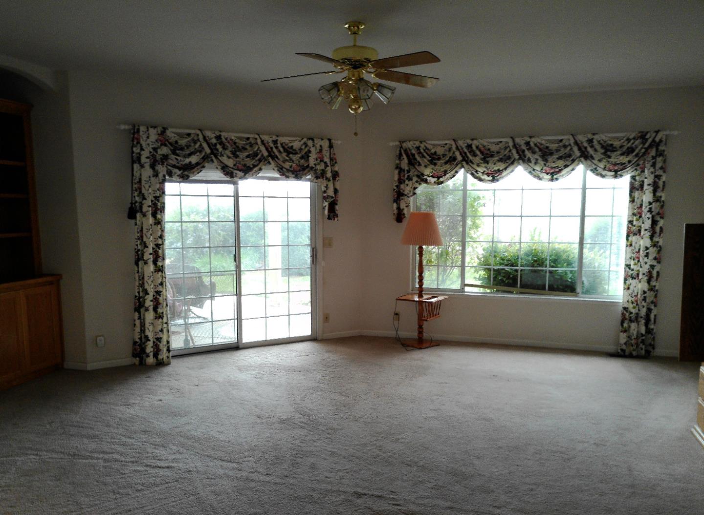 Detail Gallery Image 14 of 25 For 1388 Sonnys Way, Hollister,  CA 95023 - 3 Beds | 3/1 Baths