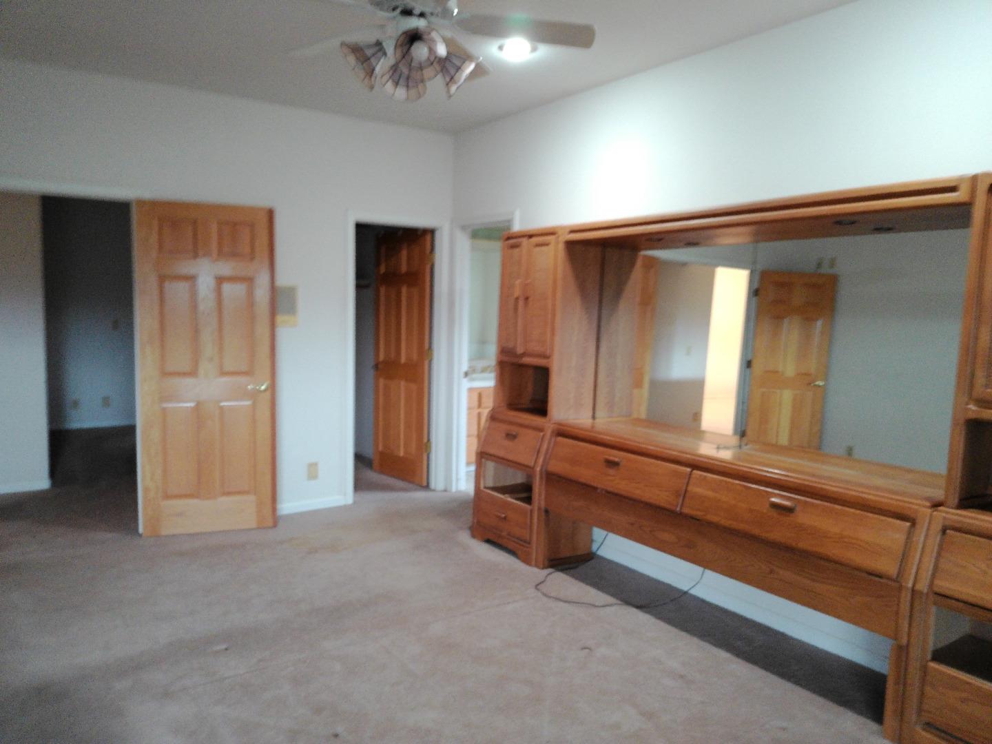 Detail Gallery Image 18 of 25 For 1388 Sonnys Way, Hollister,  CA 95023 - 3 Beds | 3/1 Baths