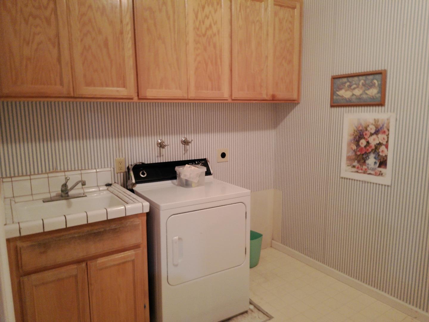 Detail Gallery Image 25 of 25 For 1388 Sonnys Way, Hollister,  CA 95023 - 3 Beds | 3/1 Baths