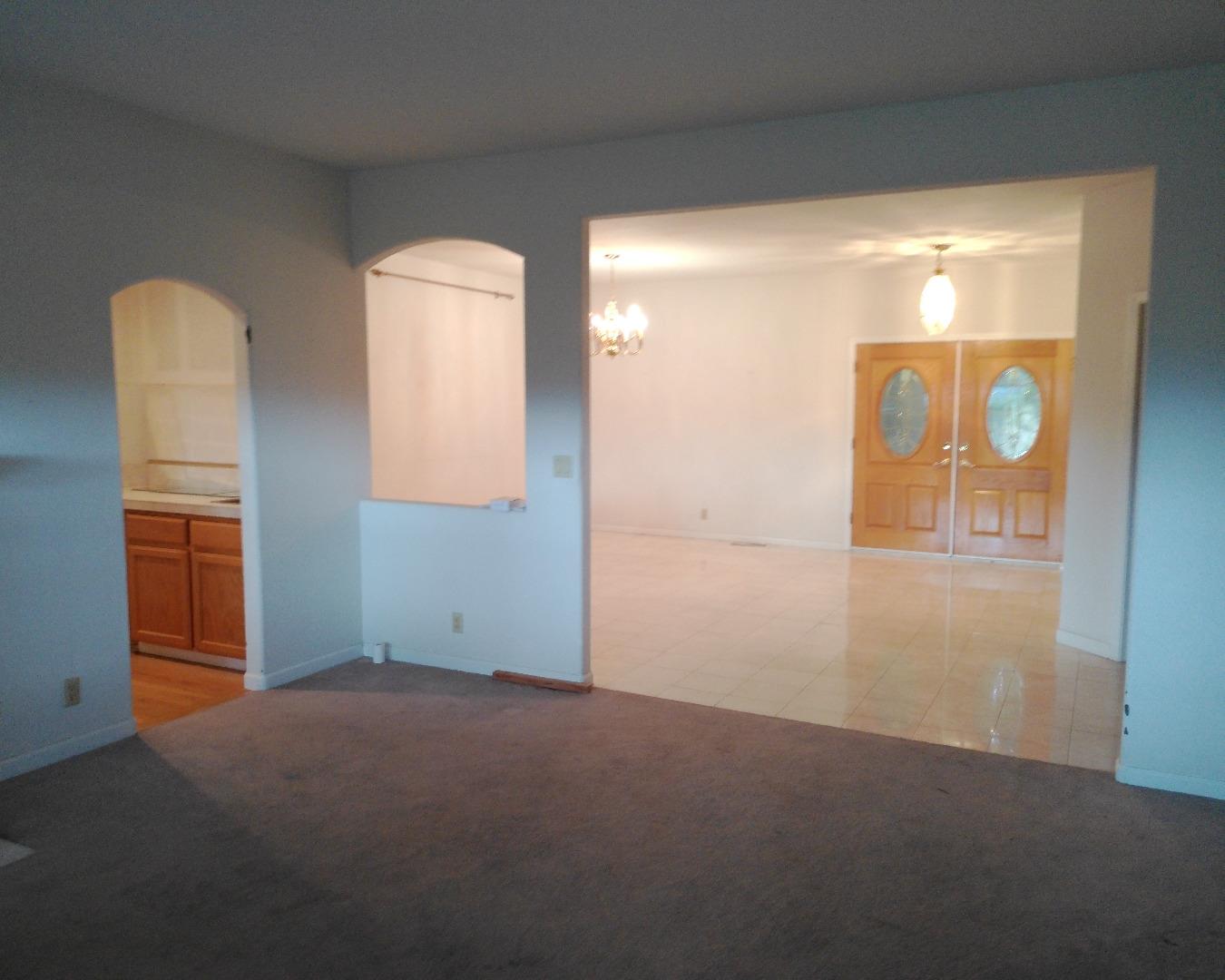 Detail Gallery Image 7 of 25 For 1388 Sonnys Way, Hollister,  CA 95023 - 3 Beds | 3/1 Baths