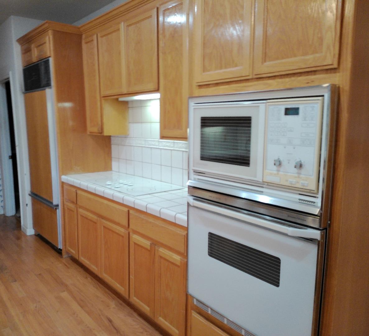 Detail Gallery Image 9 of 25 For 1388 Sonnys Way, Hollister,  CA 95023 - 3 Beds | 3/1 Baths