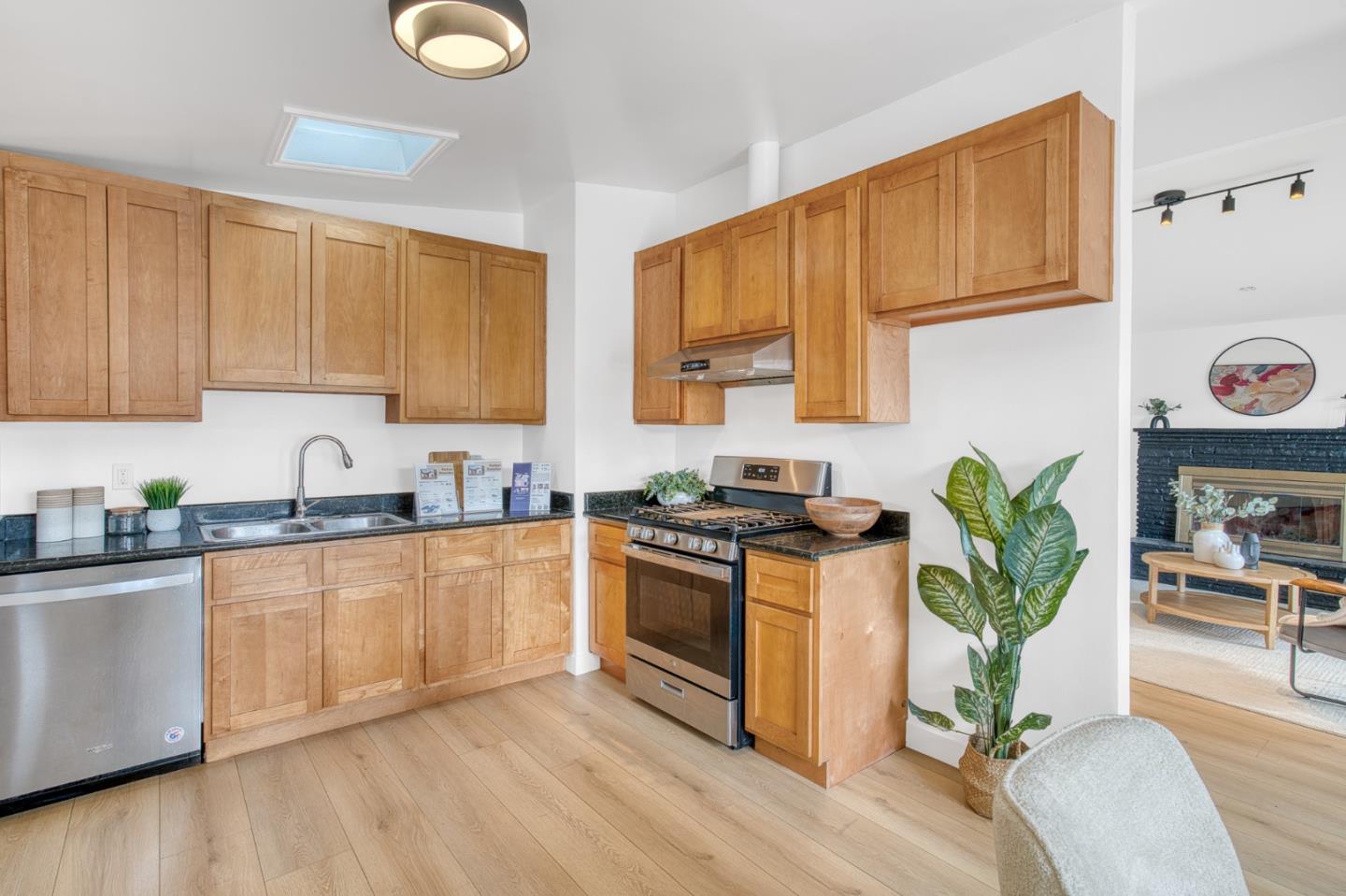 Detail Gallery Image 13 of 49 For 2035 Jackson St, Santa Clara,  CA 95050 - 3 Beds | 1 Baths