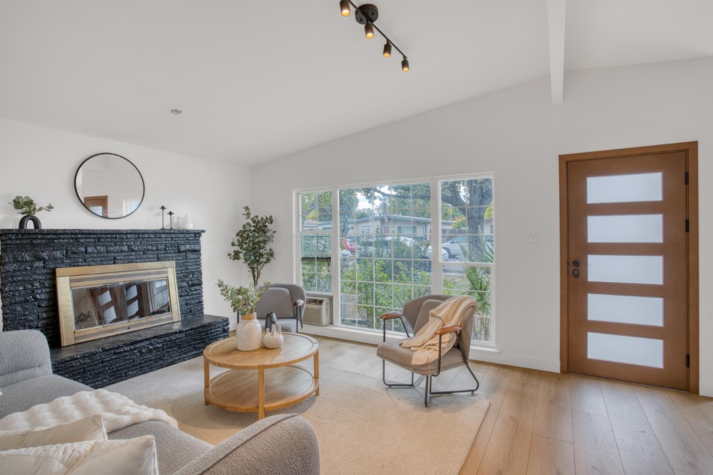 Detail Gallery Image 6 of 49 For 2035 Jackson St, Santa Clara,  CA 95050 - 3 Beds | 1 Baths