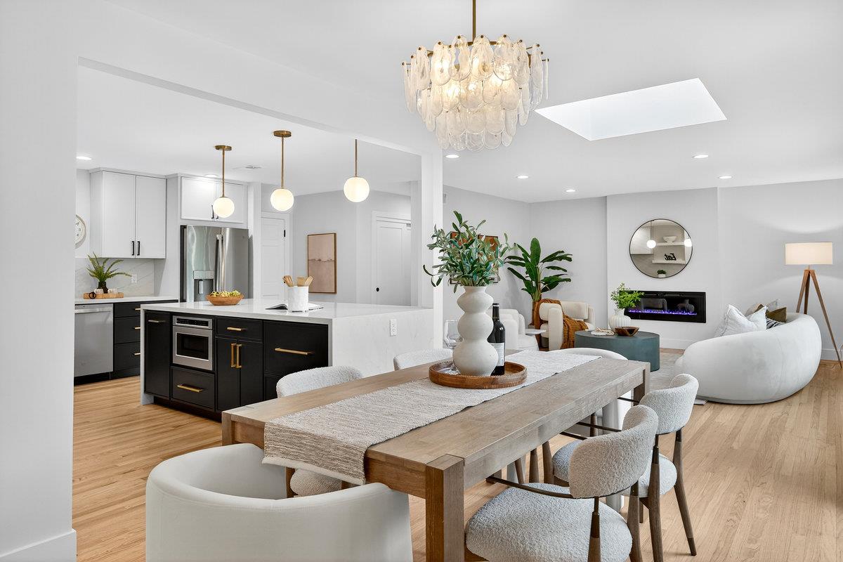 Detail Gallery Image 18 of 50 For 430 Gilbert Ave, Menlo Park,  CA 94025 - 4 Beds | 3 Baths