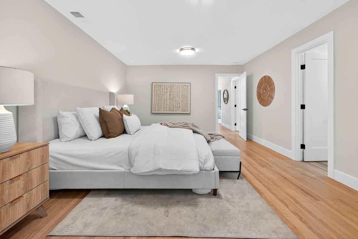 Detail Gallery Image 25 of 50 For 430 Gilbert Ave, Menlo Park,  CA 94025 - 4 Beds | 3 Baths