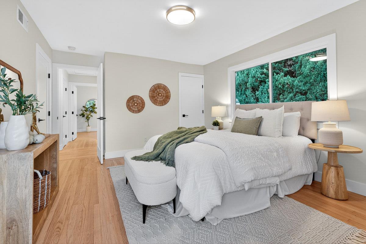 Detail Gallery Image 31 of 50 For 430 Gilbert Ave, Menlo Park,  CA 94025 - 4 Beds | 3 Baths