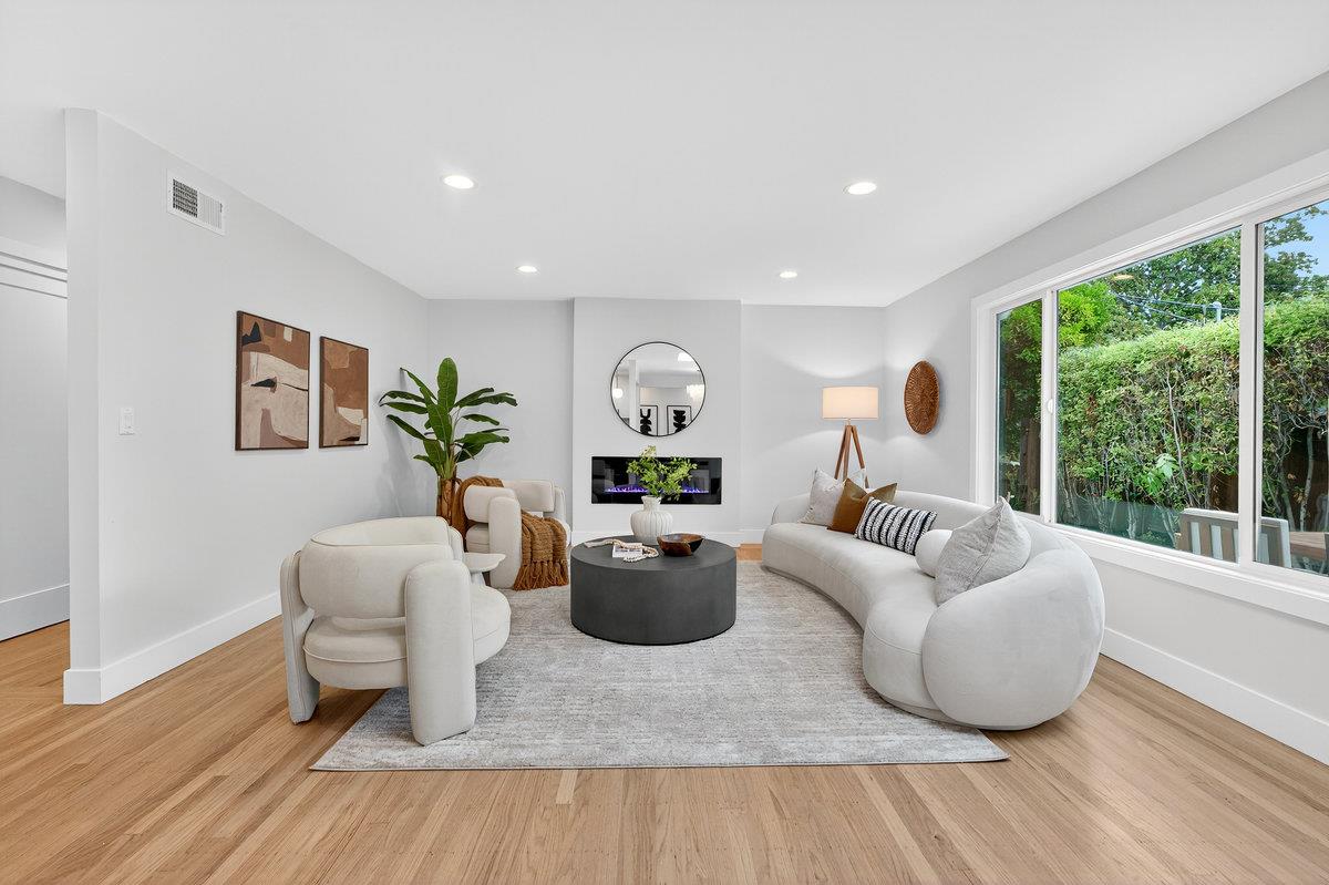 Detail Gallery Image 4 of 50 For 430 Gilbert Ave, Menlo Park,  CA 94025 - 4 Beds | 3 Baths