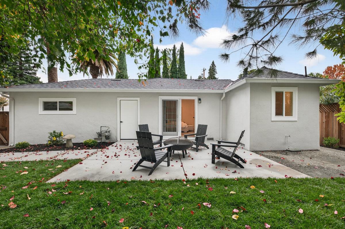 Detail Gallery Image 49 of 50 For 430 Gilbert Ave, Menlo Park,  CA 94025 - 4 Beds | 3 Baths