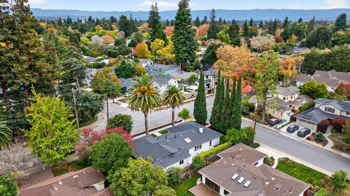 Detail Gallery Image 50 of 50 For 430 Gilbert Ave, Menlo Park,  CA 94025 - 4 Beds | 3 Baths