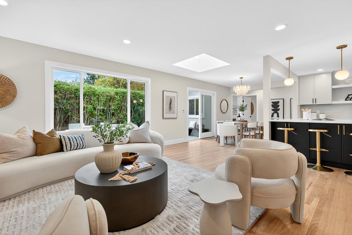 Detail Gallery Image 6 of 50 For 430 Gilbert Ave, Menlo Park,  CA 94025 - 4 Beds | 3 Baths