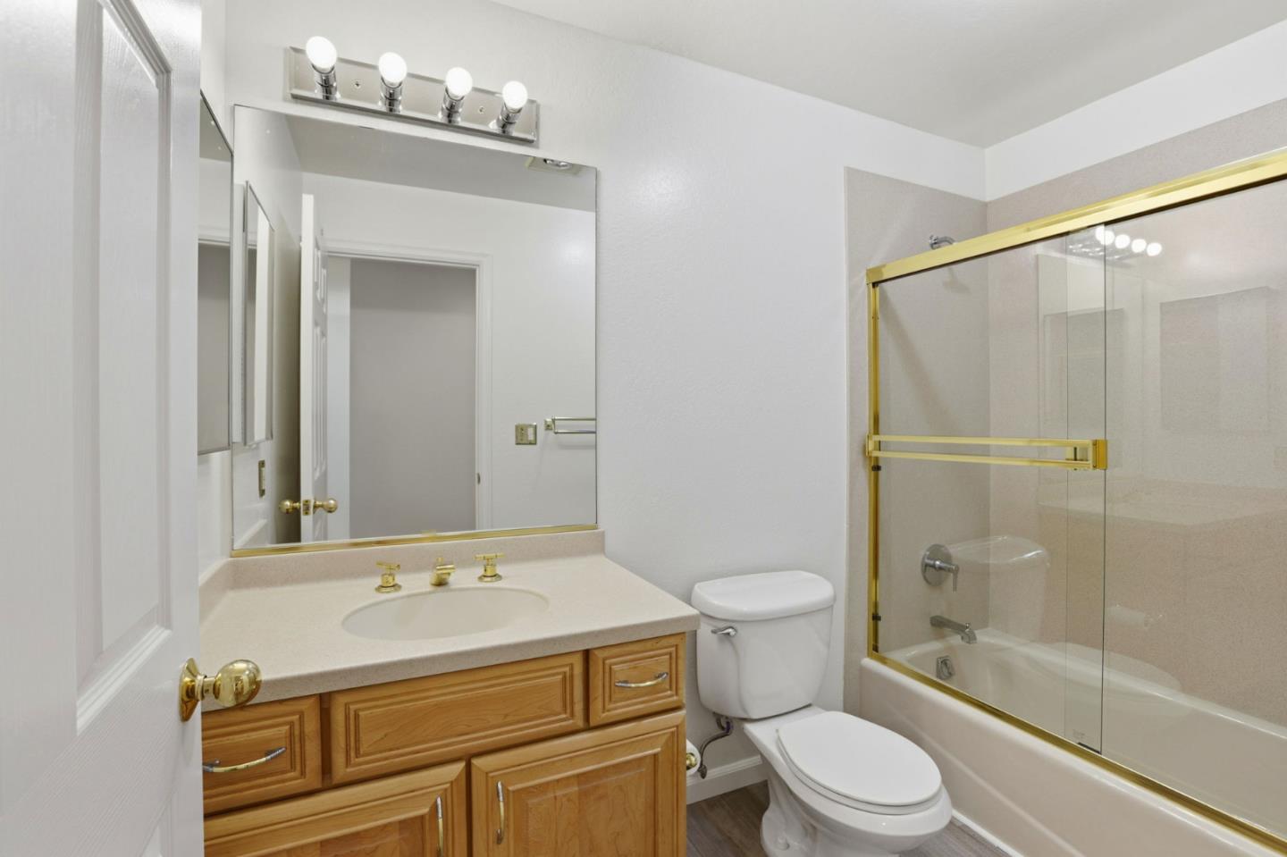 Detail Gallery Image 16 of 23 For 1031 Cherry Ave #63,  San Bruno,  CA 94066 - 2 Beds | 2 Baths