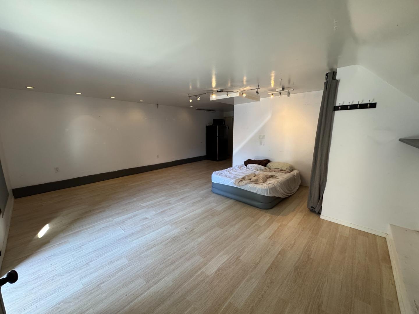 Detail Gallery Image 34 of 37 For 370 Bartlett St #2,  San Francisco,  CA 94110 - 1 Beds | 1 Baths