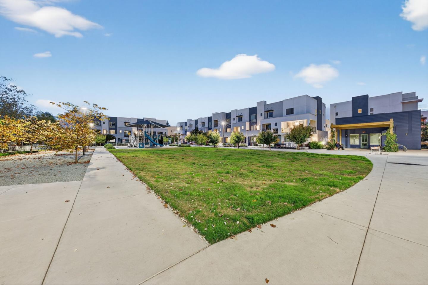 Detail Gallery Image 34 of 34 For 2580 Gimelli Way, San Jose,  CA 95133 - 3 Beds | 3 Baths