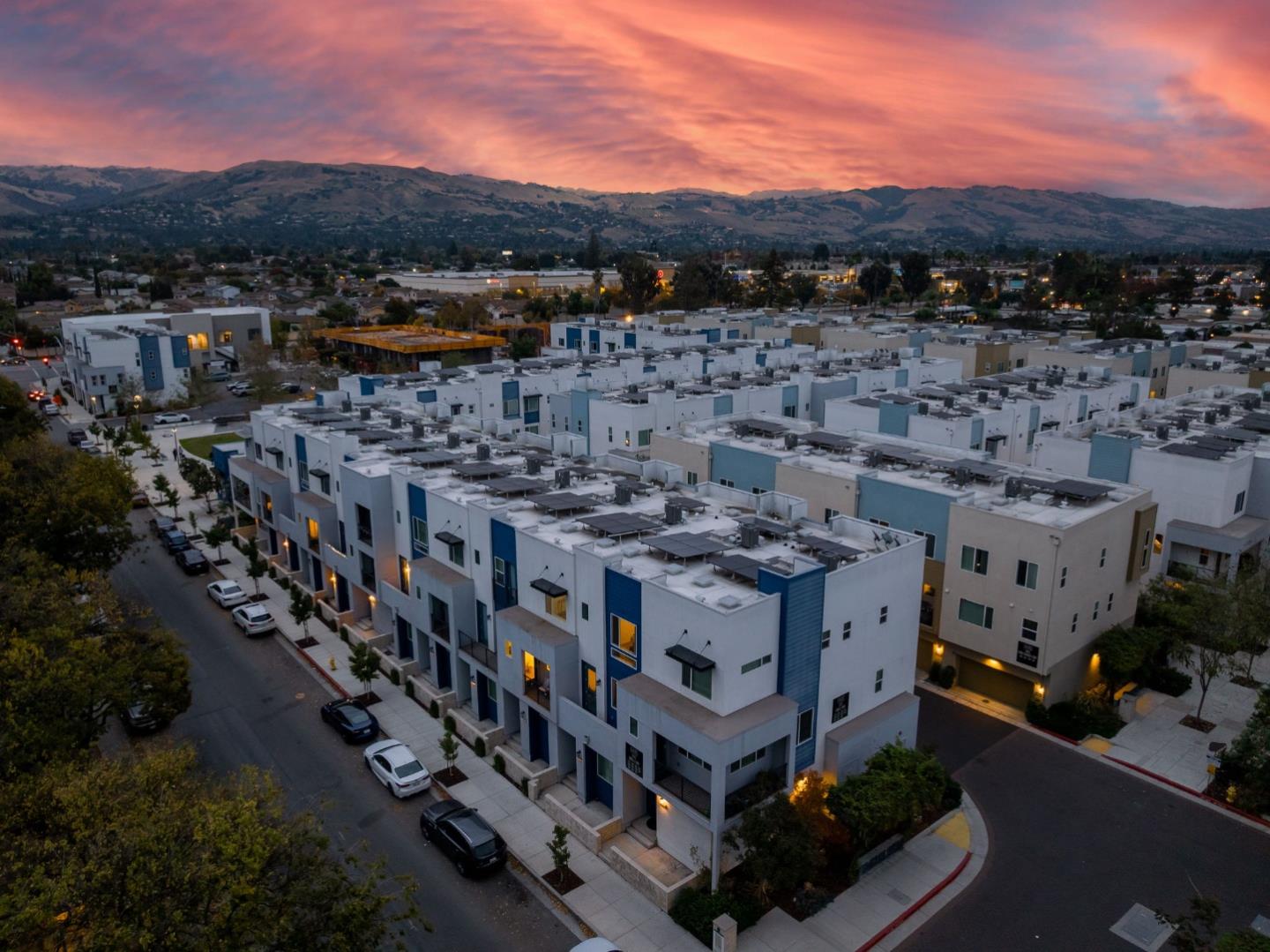 Detail Gallery Image 6 of 34 For 2580 Gimelli Way, San Jose,  CA 95133 - 3 Beds | 3 Baths