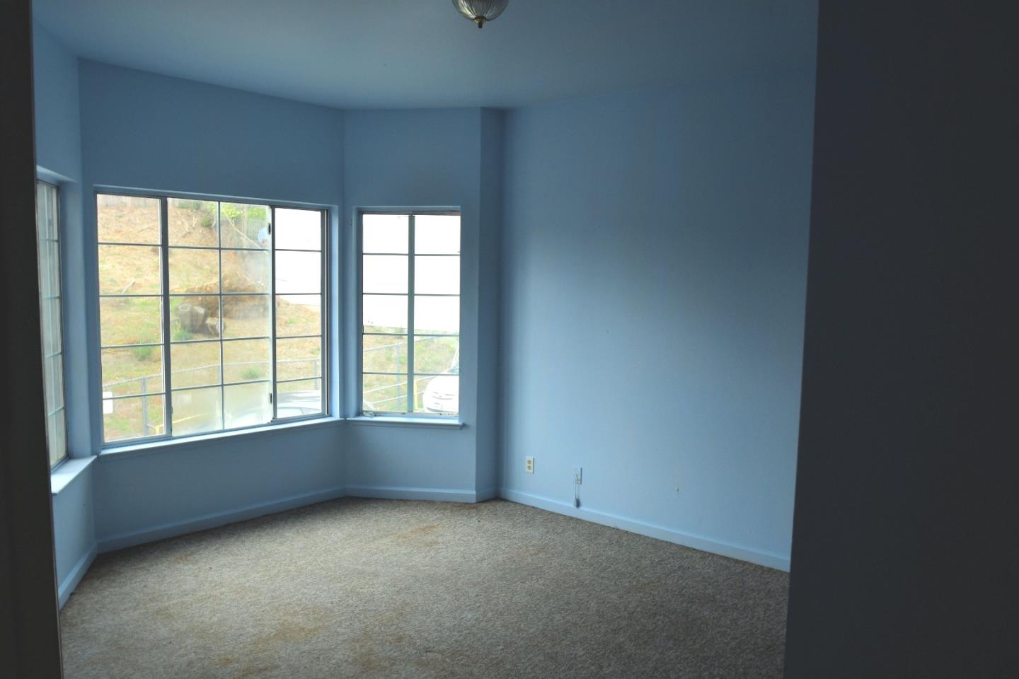 Detail Gallery Image 10 of 22 For 773 Gates St, San Francisco,  CA 94110 - 5 Beds | 3 Baths