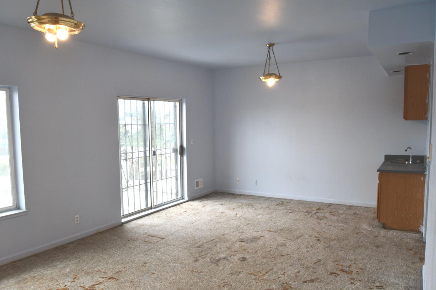 Detail Gallery Image 8 of 22 For 773 Gates St, San Francisco,  CA 94110 - 5 Beds | 3 Baths