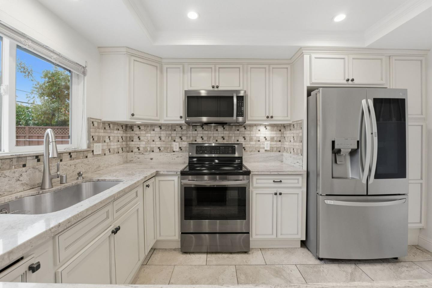 Detail Gallery Image 5 of 37 For 222 Belden Dr, San Jose,  CA 95123 - 4 Beds | 4 Baths