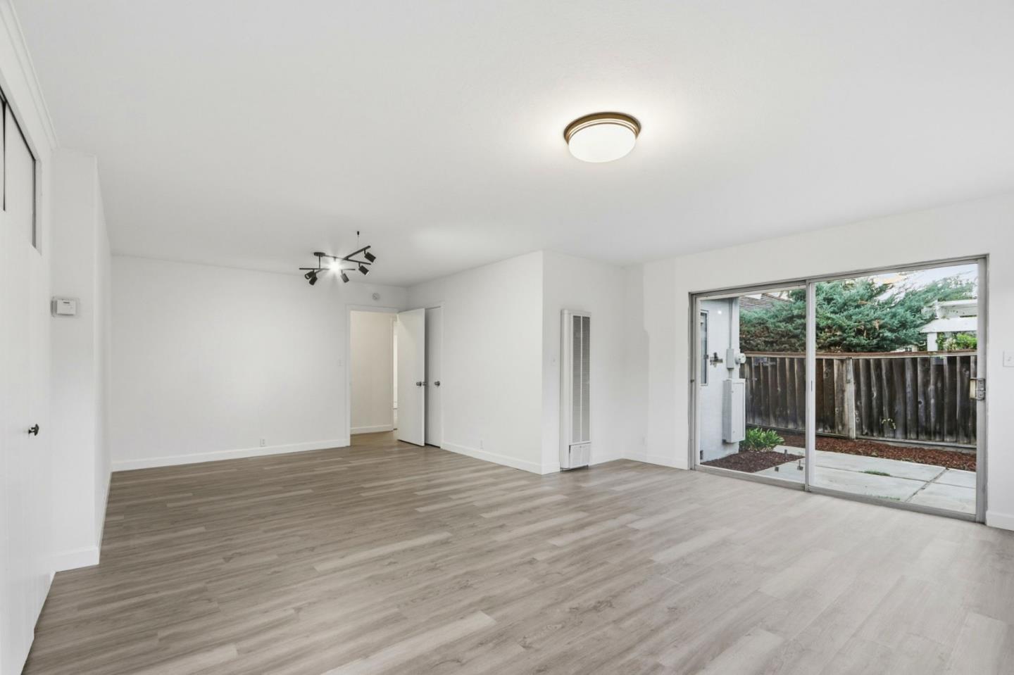 Detail Gallery Image 19 of 59 For 2222 Walnut Grove Ave, San Jose,  CA 95128 - 3 Beds | 2 Baths