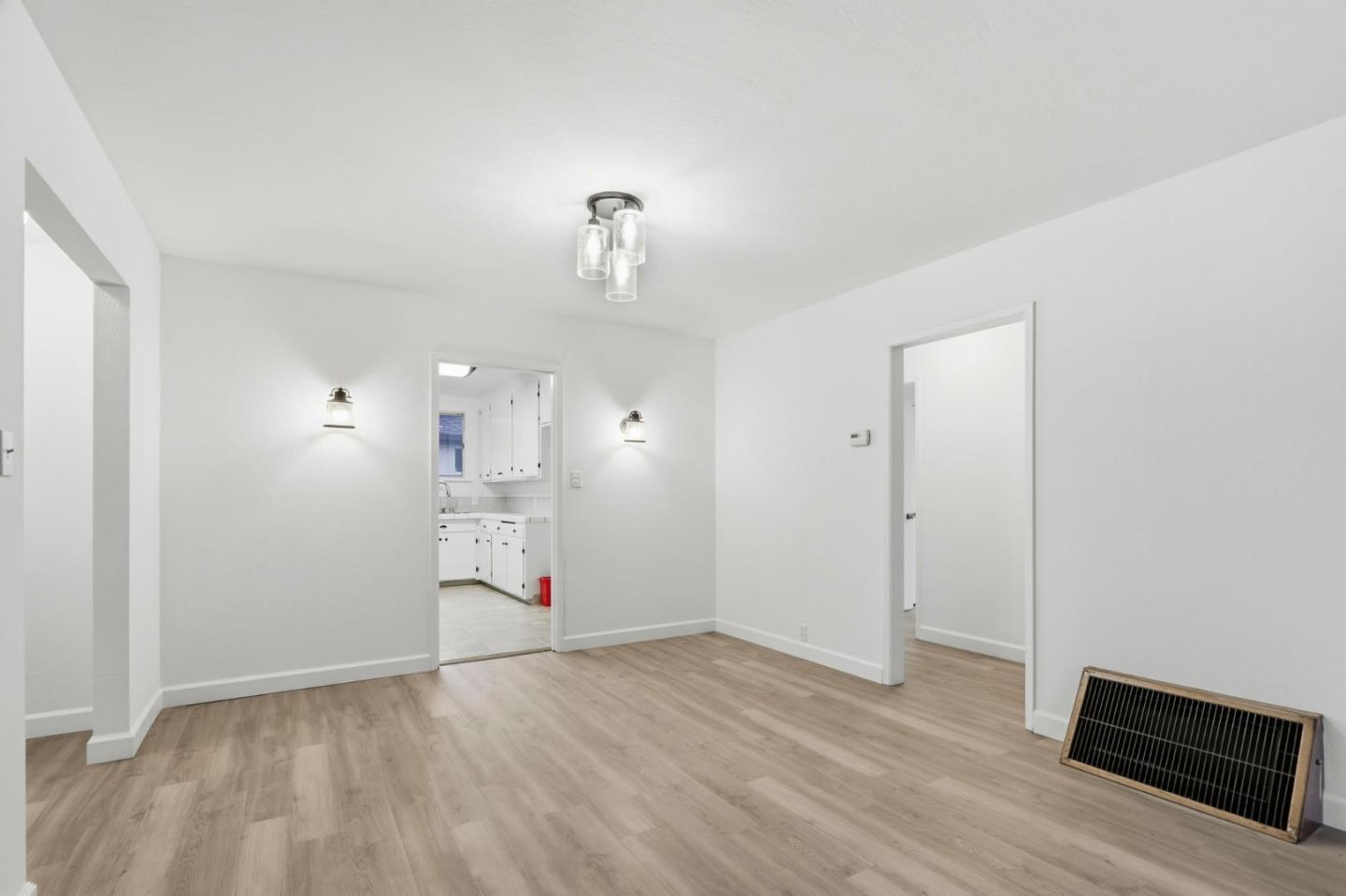 Detail Gallery Image 21 of 59 For 2222 Walnut Grove Ave, San Jose,  CA 95128 - 3 Beds | 2 Baths