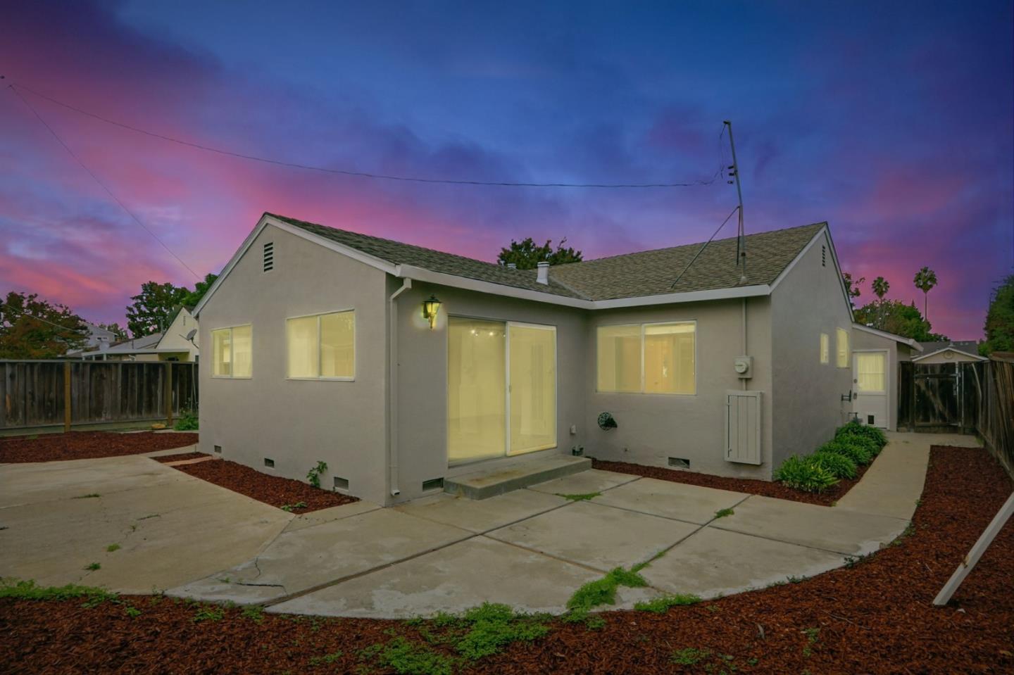 Detail Gallery Image 39 of 59 For 2222 Walnut Grove Ave, San Jose,  CA 95128 - 3 Beds | 2 Baths