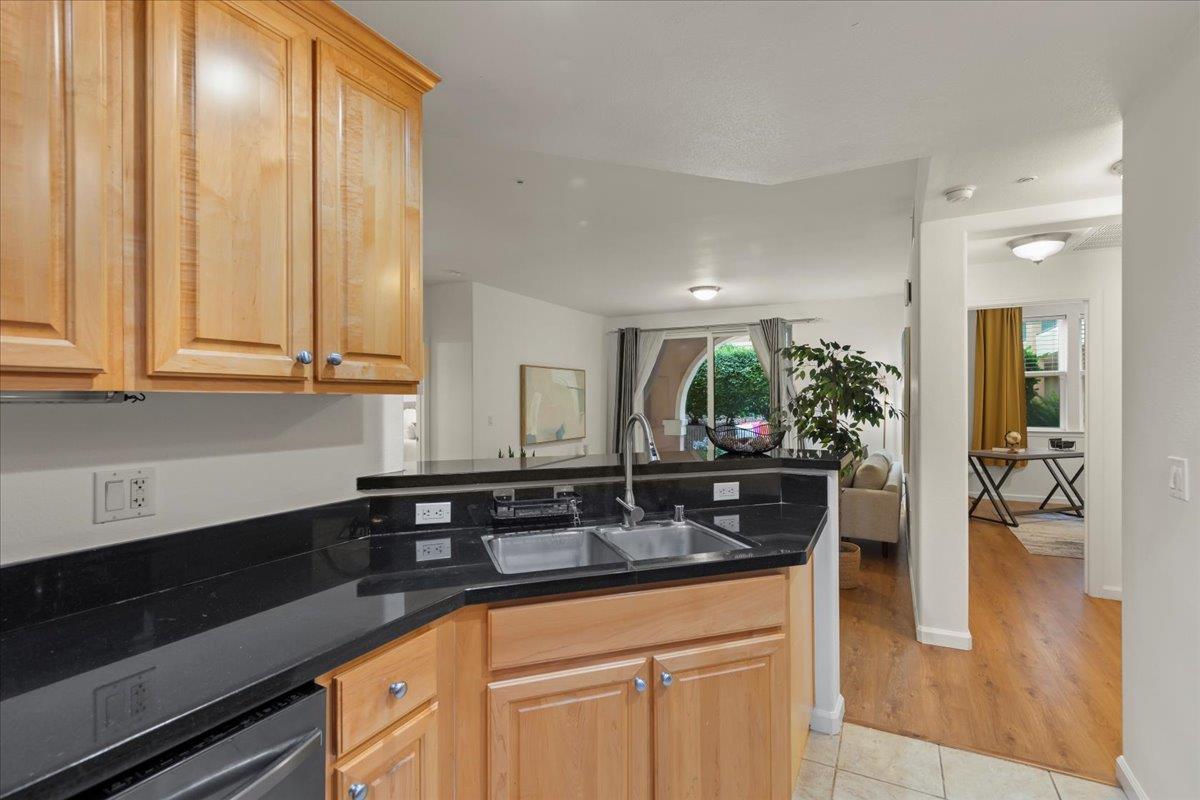 Detail Gallery Image 10 of 31 For 1390 Saddle Rack St #223,  San Jose,  CA 95126 - 2 Beds | 2 Baths