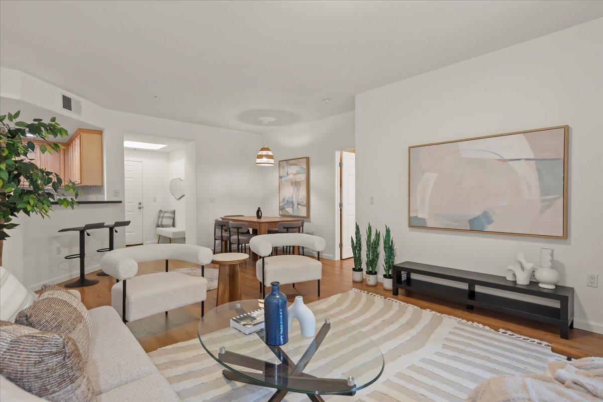 Detail Gallery Image 5 of 31 For 1390 Saddle Rack St #223,  San Jose,  CA 95126 - 2 Beds | 2 Baths