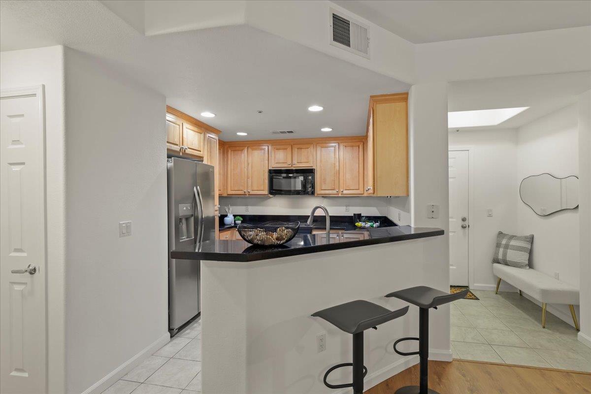 Detail Gallery Image 7 of 31 For 1390 Saddle Rack St #223,  San Jose,  CA 95126 - 2 Beds | 2 Baths