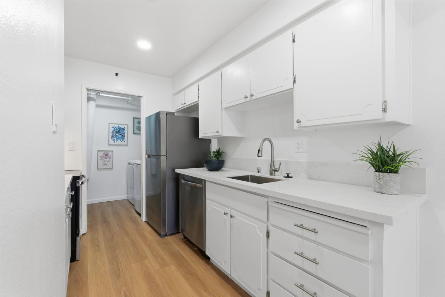 Detail Gallery Image 10 of 37 For 3878 Radburn Dr, South San Francisco,  CA 94080 - 2 Beds | 1 Baths