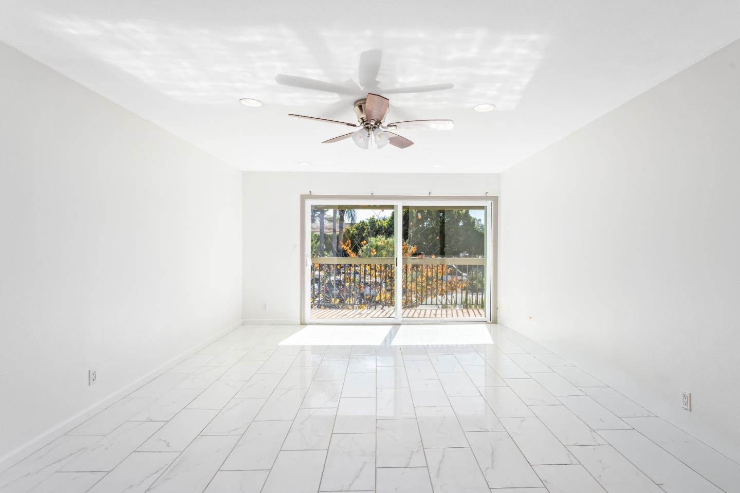 Front Image Thumbnail for ML82027566