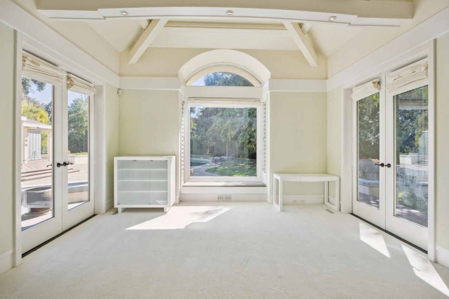 Detail Gallery Image 11 of 15 For 39 Faxon Rd, Atherton,  CA 94027 - 2 Beds | 2/1 Baths